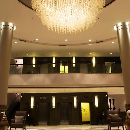 I Hotel Batam Нагоя Экстерьер фото