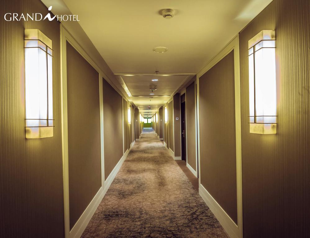 I Hotel Batam Нагоя Экстерьер фото