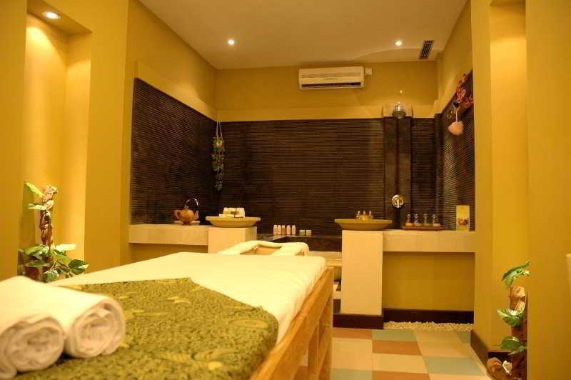 I Hotel Batam Нагоя Экстерьер фото
